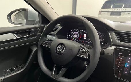 Skoda Superb III рестайлинг, 2022 год, 2 200 000 рублей, 20 фотография