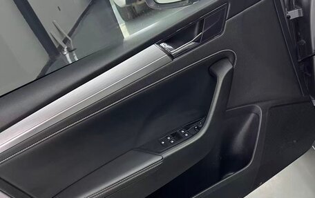Skoda Superb III рестайлинг, 2022 год, 2 200 000 рублей, 28 фотография