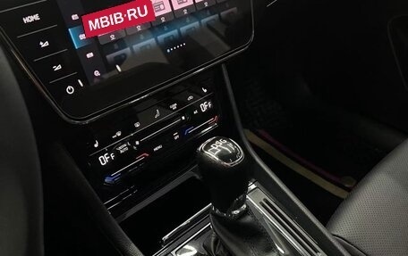 Skoda Superb III рестайлинг, 2022 год, 2 200 000 рублей, 34 фотография