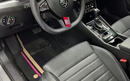 Skoda Superb III рестайлинг, 2022 год, 2 200 000 рублей, 26 фотография