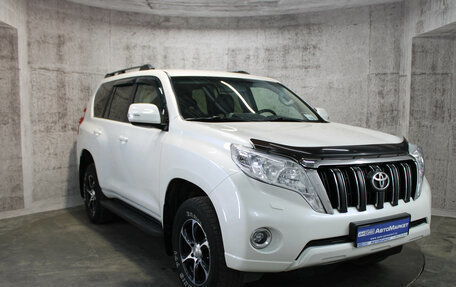 Toyota Land Cruiser Prado 150 рестайлинг 2, 2013 год, 3 085 000 рублей, 3 фотография