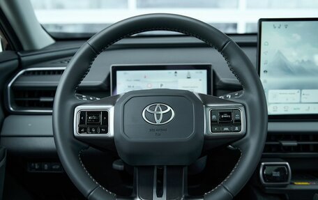 Toyota RAV4, 2026 год, 4 299 900 рублей, 15 фотография