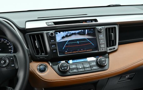 Toyota RAV4, 2018 год, 2 395 000 рублей, 7 фотография