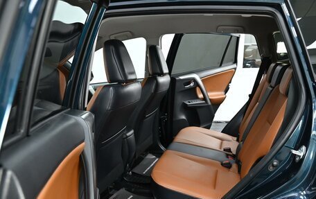 Toyota RAV4, 2018 год, 2 395 000 рублей, 14 фотография