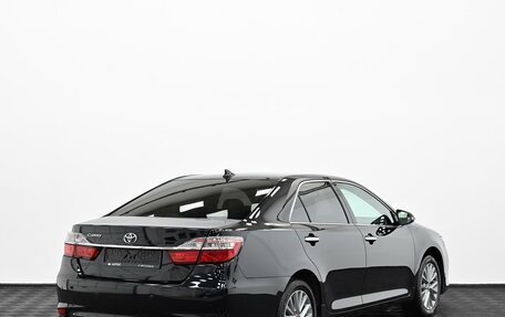 Toyota Camry, 2017 год, 1 895 000 рублей, 2 фотография