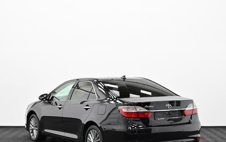 Toyota Camry, 2017 год, 1 895 000 рублей, 4 фотография