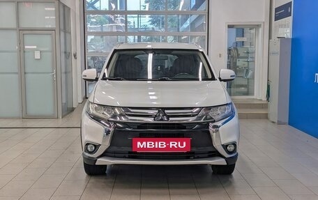 Mitsubishi Outlander III рестайлинг 3, 2018 год, 1 649 000 рублей, 2 фотография