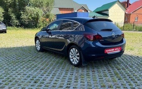 Opel Astra J, 2011 год, 630 000 рублей, 4 фотография