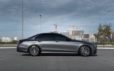 Mercedes-Benz E-Класс, 2020 год, 4 190 000 рублей, 4 фотография