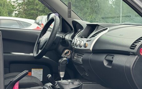 Mitsubishi L200 IV рестайлинг, 2014 год, 1 820 000 рублей, 33 фотография