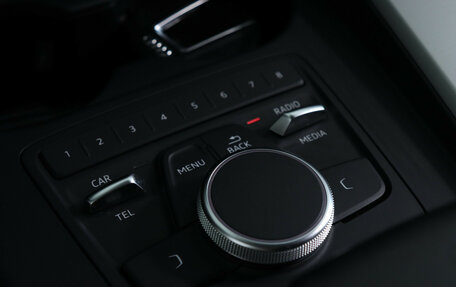 Audi A4, 2019 год, 1 950 000 рублей, 4 фотография