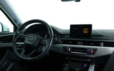 Audi A4, 2019 год, 1 950 000 рублей, 8 фотография