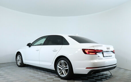 Audi A4, 2019 год, 1 950 000 рублей, 12 фотография