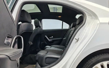 Mercedes-Benz A-Класс, 2022 год, 1 900 000 рублей, 14 фотография