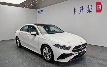 Mercedes-Benz A-Класс, 2022 год, 1 900 000 рублей, 3 фотография