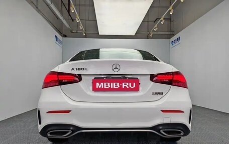 Mercedes-Benz A-Класс, 2022 год, 1 900 000 рублей, 5 фотография
