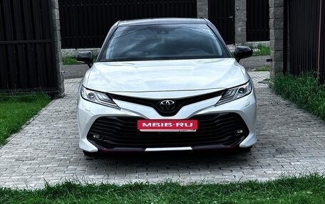 Toyota Camry, 2020 год, 3 200 000 рублей, 1 фотография
