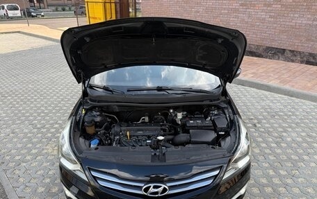 Hyundai Solaris II рестайлинг, 2015 год, 990 000 рублей, 9 фотография