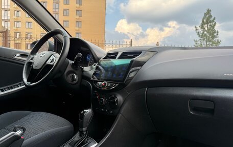 Hyundai Solaris II рестайлинг, 2015 год, 990 000 рублей, 20 фотография