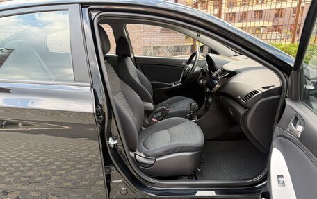 Hyundai Solaris II рестайлинг, 2015 год, 990 000 рублей, 19 фотография