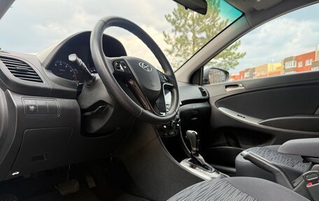 Hyundai Solaris II рестайлинг, 2015 год, 990 000 рублей, 23 фотография