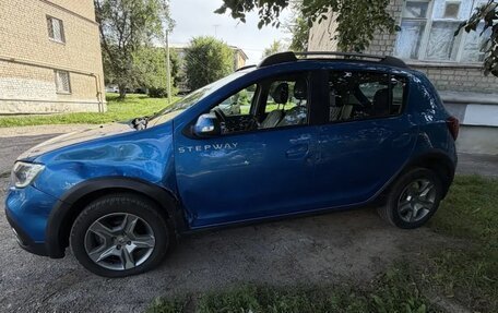 Renault Sandero II рестайлинг, 2020 год, 1 050 000 рублей, 4 фотография