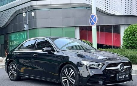 Mercedes-Benz A-Класс, 2020 год, 1 680 002 рублей, 2 фотография