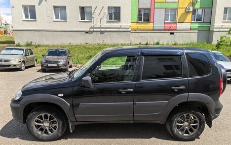 Chevrolet Niva I рестайлинг, 2018 год, 750 000 рублей, 2 фотография