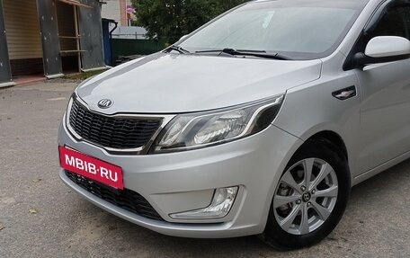 KIA Rio III рестайлинг, 2014 год, 850 000 рублей, 2 фотография