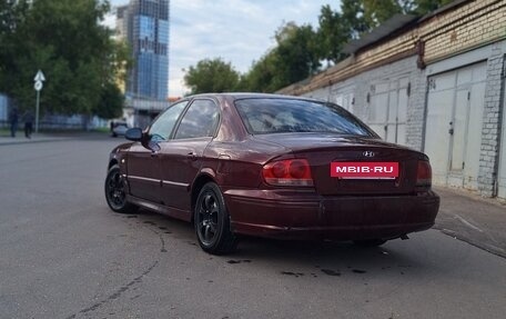 Hyundai Sonata IV рестайлинг, 2002 год, 220 000 рублей, 3 фотография