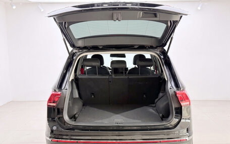 Volkswagen Tiguan II, 2023 год, 2 720 000 рублей, 7 фотография