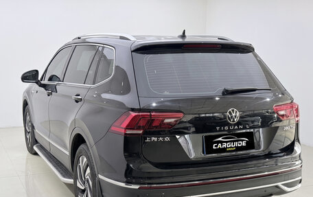 Volkswagen Tiguan II, 2023 год, 2 720 000 рублей, 6 фотография
