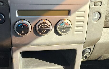 Nissan Pathfinder, 2006 год, 700 000 рублей, 9 фотография