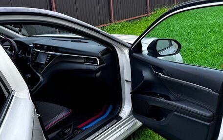 Toyota Camry, 2020 год, 3 200 000 рублей, 8 фотография