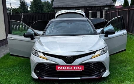 Toyota Camry, 2020 год, 3 200 000 рублей, 12 фотография