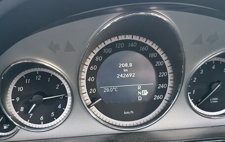 Mercedes-Benz E-Класс, 2010 год, 1 199 999 рублей, 30 фотография