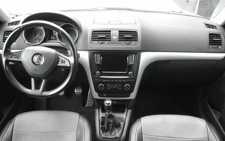 Skoda Yeti I рестайлинг, 2016 год, 1 105 000 рублей, 12 фотография