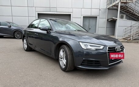 Audi A4, 2018 год, 2 250 000 рублей, 3 фотография