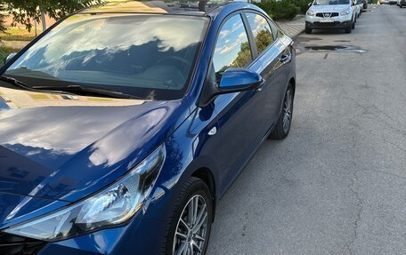 Hyundai Solaris II рестайлинг, 2021 год, 1 200 000 рублей, 3 фотография