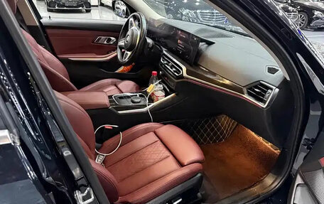 BMW 3 серия, 2023 год, 2 742 000 рублей, 14 фотография