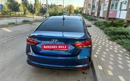 Hyundai Solaris II рестайлинг, 2021 год, 1 200 000 рублей, 8 фотография