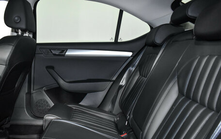 Skoda Superb III рестайлинг, 2019 год, 2 350 000 рублей, 13 фотография