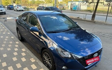 Hyundai Solaris II рестайлинг, 2021 год, 1 200 000 рублей, 5 фотография