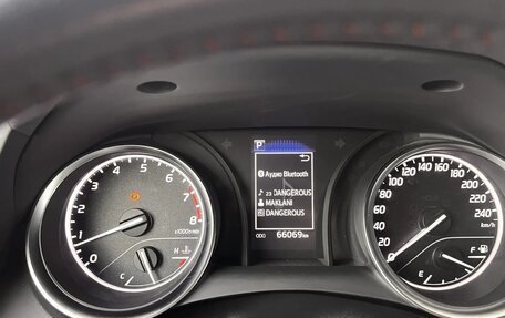 Toyota Camry, 2021 год, 3 450 000 рублей, 10 фотография