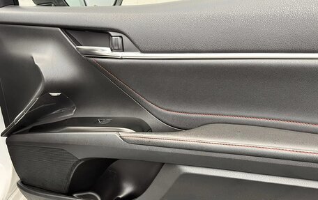 Toyota Camry, 2021 год, 3 450 000 рублей, 19 фотография