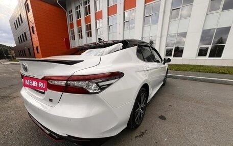 Toyota Camry, 2021 год, 3 450 000 рублей, 20 фотография