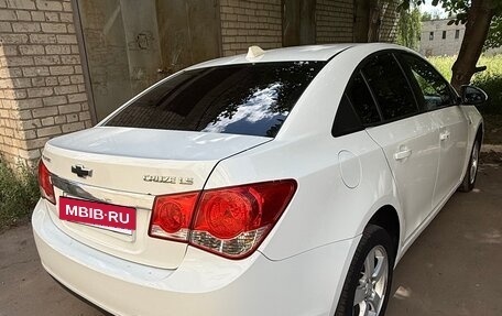 Chevrolet Cruze II, 2011 год, 850 000 рублей, 4 фотография
