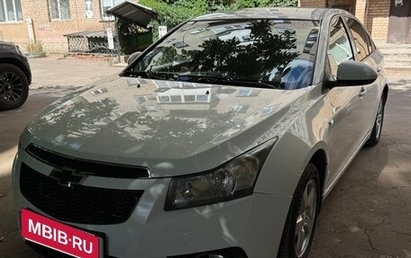 Chevrolet Cruze II, 2011 год, 850 000 рублей, 3 фотография
