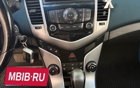 Chevrolet Cruze II, 2011 год, 850 000 рублей, 9 фотография