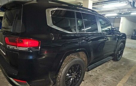 Toyota Land Cruiser, 2024 год, 13 900 000 рублей, 7 фотография